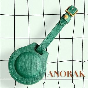 Anorak AirTag Case